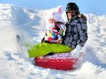 W Tatralandii szalona zabawa podczas zjazdów na pontonach śnieżnych...<p>... zarezerwowana jest nie tylko dla dzieci.<p>