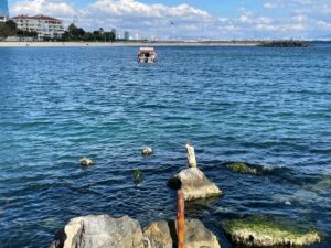 Najlepsze aquaparki na romantyczny wyjazd we dwoje – gdzie spędzić weekend?