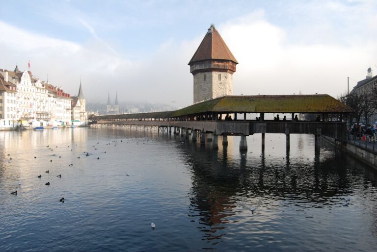 Najlepsze aquaparki w Pradze – gdzie warto się wybrać z rodziną?